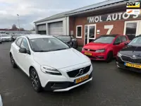 Volvo V40 Cross Country 1.5 T3 Dynamic Edition