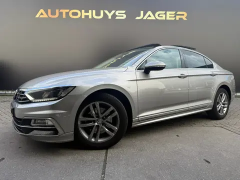 Volkswagen Passat 1.4 TSI ACT Connected Series Plus Pano Carplay Alcantara Acc