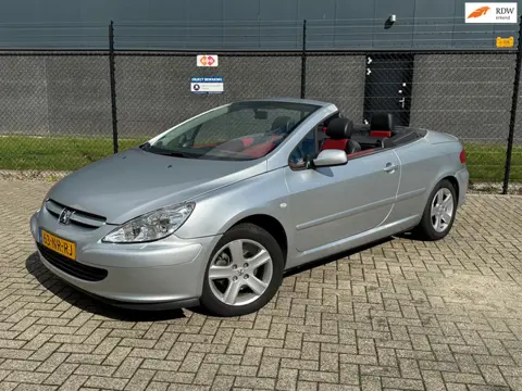 Peugeot 307 CC 2.0-16V |OrgNL| |Vol Leder| |CruiseControl| |Parkeersensoren|