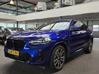 BMW X4 xDrive20i High Executive (bj 2023, automaat)