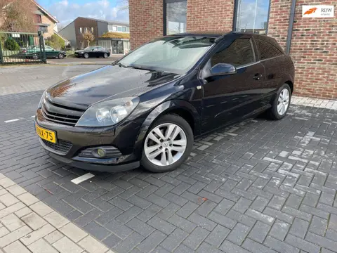 Opel Astra GTC 1.4 Business