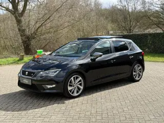 SEAT Leon 1.8 TSI FR PANO I 180PK I UNIEKE KM I ZEER DIK I WEINIG KM I LED