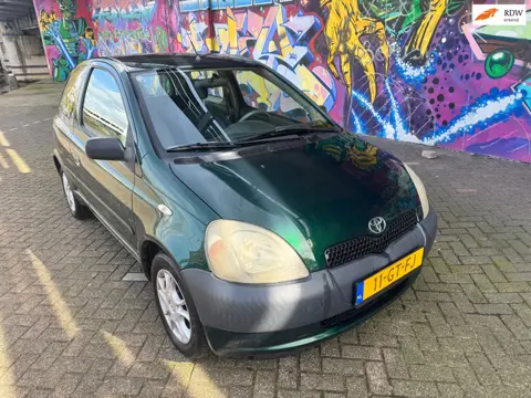 Toyota Yaris 1.0-16V VVT-i Terra zeer mooie auto rijd heerlijk zuinige sterke motor 1e eigenaar 190 