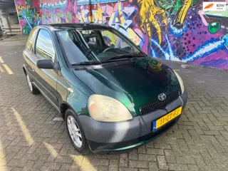 Toyota Yaris 1.0-16V VVT-i Terra zeer mooie auto rijd heerlijk zuinige sterke motor 1e eigenaar 190 