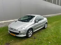 Peugeot 206 CC 1.6-16V |Airco|APK|Nieuwe Koppeling|