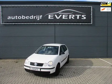Volkswagen Polo 1.4-16V Comfortline distributie bij 273000 nieuw en nieuwe apk rijd prima nu scherpe