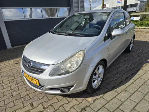 Opel Corsa 1.2 16v Color Edition (bj 2011)