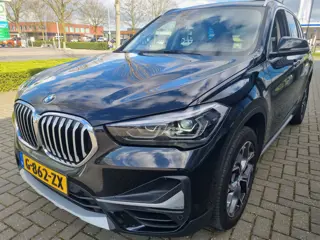 BMW X1 SDrive20i VDL Nedcar Edition Pano Leder HeadUp
