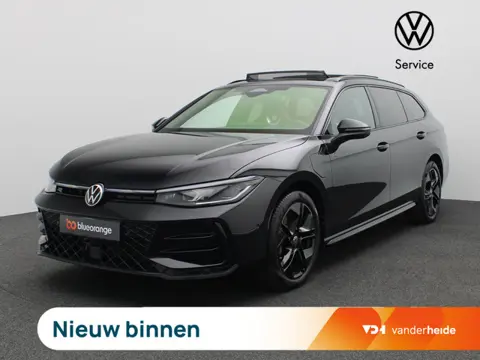 Volkswagen Passat Variant 1.5 eHybrid R-Line Edition 272PK DSG SOH 100%, Pano-Schuifdak, Trekhaak, B