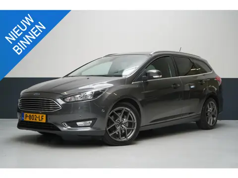 Ford Focus Wagon 1.5 150pk Titanium Automaat | Winterpack | Trekhaak | All-seasonbanden | Keyless | 