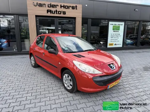 Peugeot 206+ 1.6 VTi Première (bj 2010)