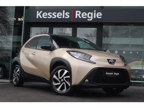 Toyota Aygo X 1.0 VVT-i S-CVT Pulse Adaptive Stoelverwarming Camera DAB Bluetooth