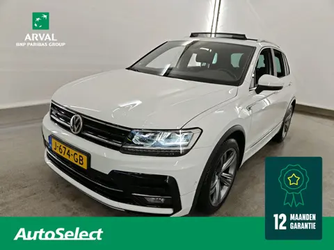 Volkswagen Tiguan 1.5 TSI 150pk Automaat Highline Business R | Panoramadak | Trekhaak | Winter & Adv