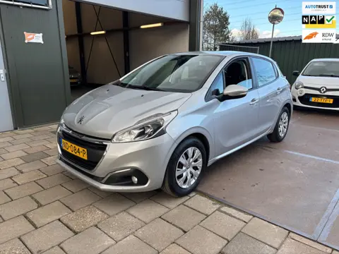 Peugeot 208 1.2 PureTech Blue Lion Airco Cruise Navi