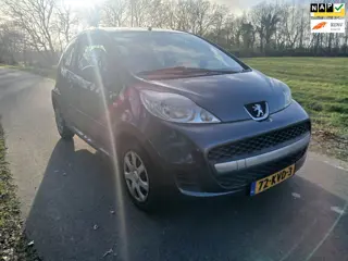Peugeot 107 1.0-12V XS