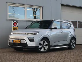 Kia e-Soul DynamicPlusLine 64 kWh 3-Fase / Trekhaak / Schuifdak / Stoel & Stuurverwarming