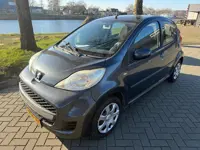 Peugeot 107 1.0-12V XR