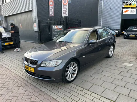 BMW 3-serie 325i Dynamic Executive Trekhaak Airco Navi NAP APK