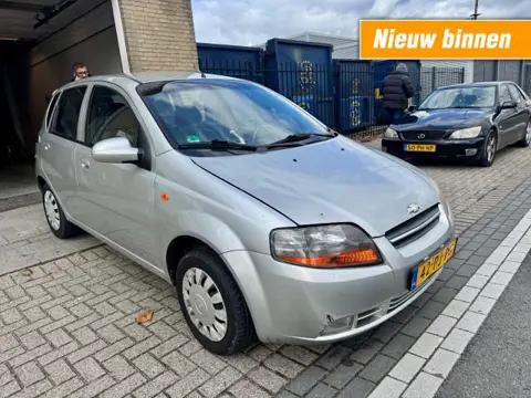 DAEWOO KALOS 1.4-16V Class AUT AIRCO RIJDT GOED LICHTE RIJBARE SCHADE NAP