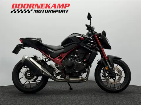 Honda CB 750 HORNET (bj 2023)