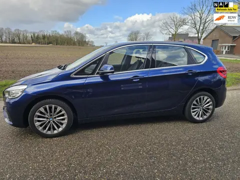 BMW 2-serie Active Tourer 220i Essential AUTOMAAT