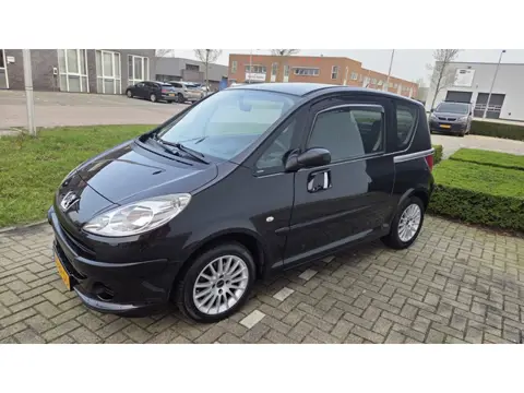 Peugeot 1007 1.4 Urban (bj 2005)