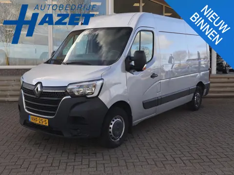 Renault Master T35 2.3 dCi 150 PK AUTOMAAT L2H2 + CARPLAY | CAMERA | 2500 KG TREKHAAK | CRUISE | NAV