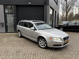 Volvo V70 2.5T Summum
