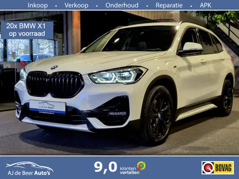 BMW X1 xDrive25e High Executive Sportline | Panorama | Trekhaak | Camera | Carplay