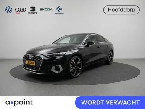 Audi A3 Limousine 30 TFSI Business edition 110 pk S-tronic | Navigatie | Parkeersensoren achter | LE