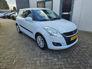 Suzuki Swift 1.2 Exclusive EASSS|Keyless|Stoerwarming|Airco|Cruise
