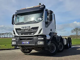 IVECO AD330T45 TRAKKER