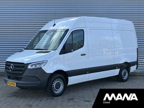 Mercedes-Benz Sprinter 315 150PK L2H2 RWD Automaat LED Camera Cruise Trekhaak