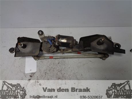 Suzuki Alto 2009-2015 Ruitenwissermechaniek en motor voorzijde