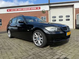 BMW 3-serie Touring 318i Pano climate controle stoelverwarming Zeer Nette Staat