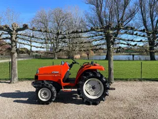 Kubota Saturn x 20 Minitractor / Mini tractor