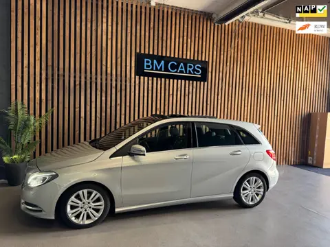 Mercedes-Benz B-klasse 180 Ambition AUTOMAAT,PANODAK,Xenon