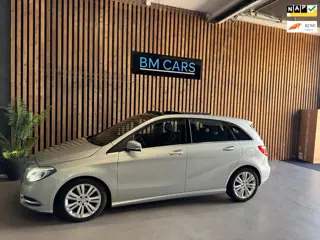 Mercedes-Benz B-klasse 180 Ambition AUTOMAAT,PANODAK,Xenon