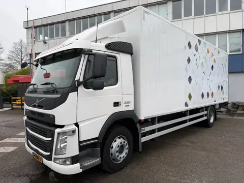 Volvo FM 330, EURO 6, TUV TILL O3-2027 (bj 2018, automaat)