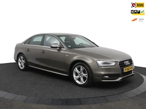 Audi A4 Limousine 1.8 TFSIe Limited S I XENON I TREKHAAK I S-LINE I NAVI