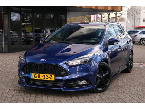 Ford Focus Wagon 2.0 ST-3|Rijklaar!|250PK!|Camera|Sony|Recaro|Stuurwielverwarming|