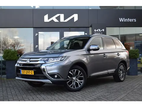 Mitsubishi Outlander 2.0 Connect Pro Trekhaak | 360 Camera | Stoel+Stuurverwarming | Dealeronderhoud