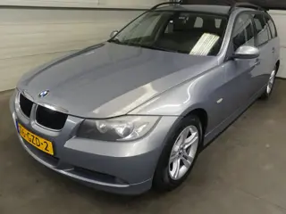 BMW 3-serie Touring 318i Business Line - Trekhaak - Cruise Control