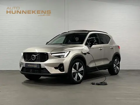 Volvo XC40 1.5 T5 Plug-in hybrid Ultimate Dark Open dak | Adapt. Cruise | 360 camera | Stuur-/stoelv