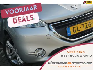 Peugeot 208 1.2 110PK Allure - Gris Aluminium - Navigatie/Bleutooth/LMV
