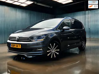 Volkswagen TOURAN 1.5 TSI Highline 7p Carplay_Trekhaak_ACC_Camera