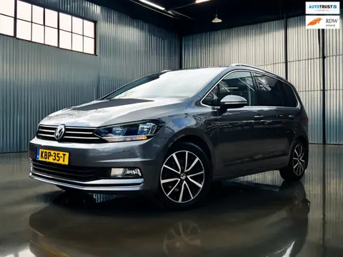 Volkswagen TOURAN 1.4 TSI Connected Series 7p Carplay_Stuur/stoelverw_Trekh