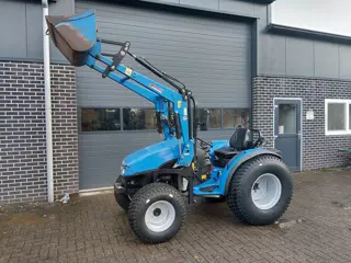 New Holland T3030 met voorlader