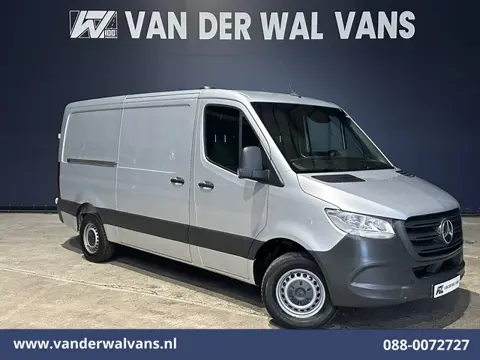 Mercedes-Benz Sprinter 315 CDI 150pk L2H1 Euro6 Airco | Camera | Apple Carplay | Chauffeursstoel And