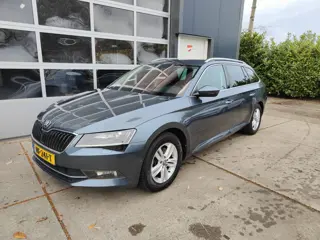 Skoda Superb Combi 1.6 TDI Style Business Automaat